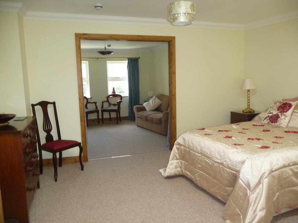 Ivy Hall Wootton Bridge  Zimmer foto